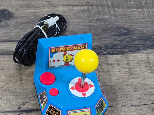 NAMCO Ms. Pac-Man 2004 Jakks Pacific 5-in-1 Plug & Play TV Game